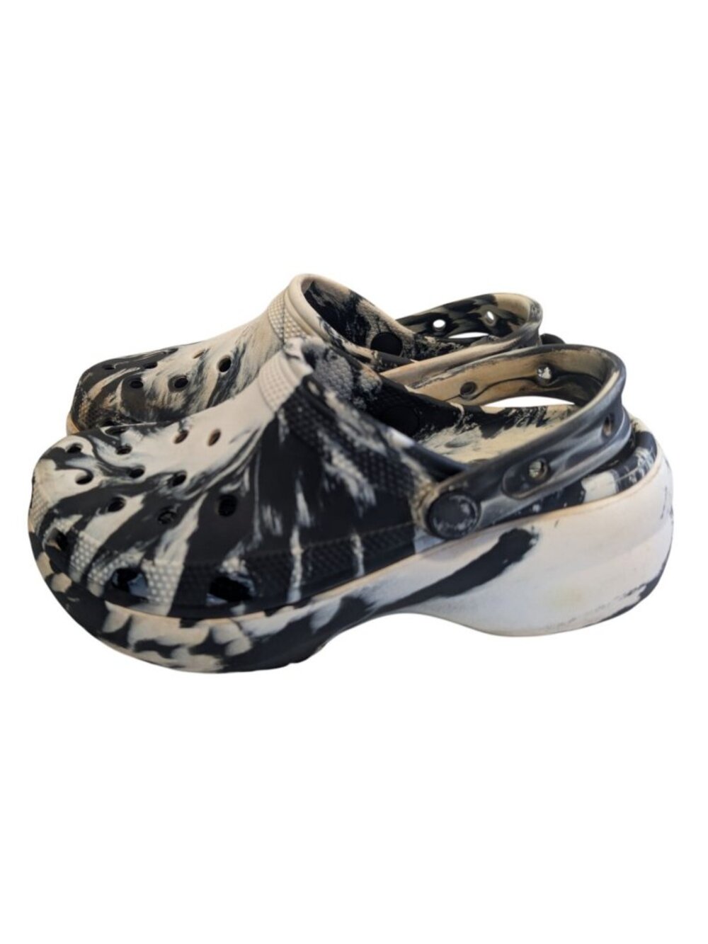 Crocs Classic Crush Clog Marbled Black White Platform Shoes Womens Size 6